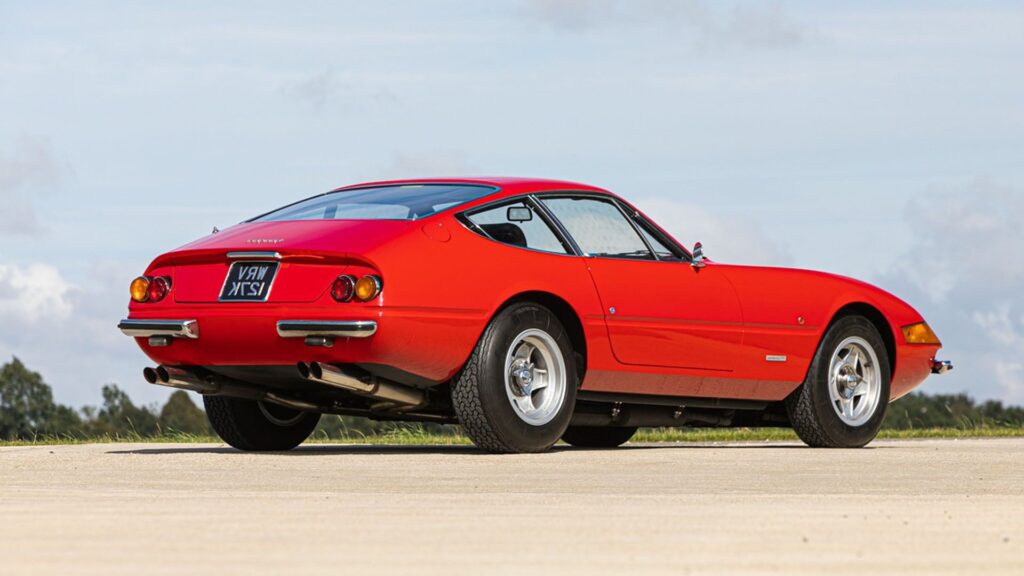 365-gtb-4-ferrari